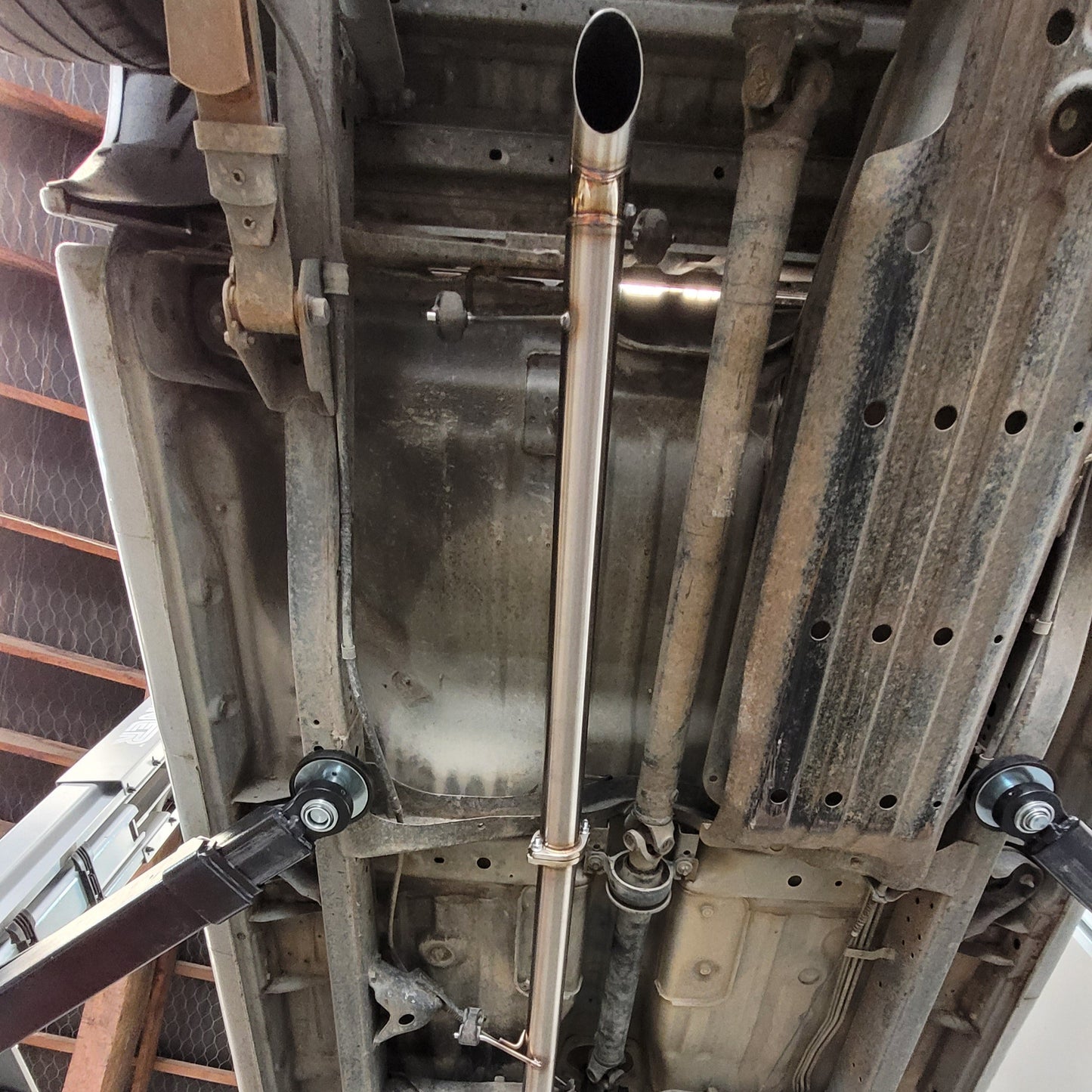 Ford Courier 1998-2006 2.5" Mid Pipe And Diff Dump Combo